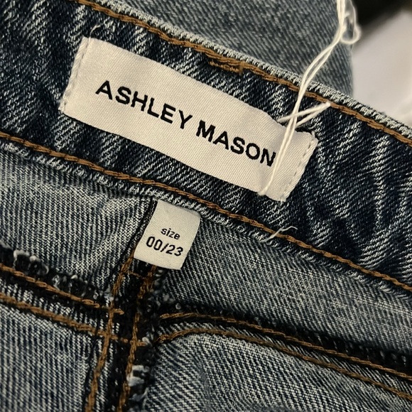 NWT Ashely Mason Heart Crochet Back Pockets Jeans 00/23 - Picture 2 of 9